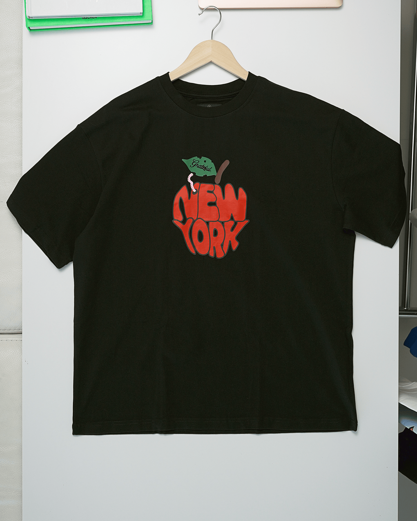 Big Apple Tee- Black